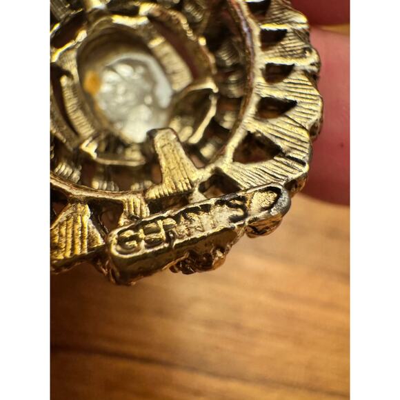 Vintage cameo brooch - Picture 4 of 5